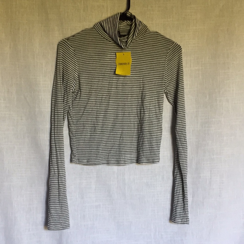 new turtle/ striped crop top